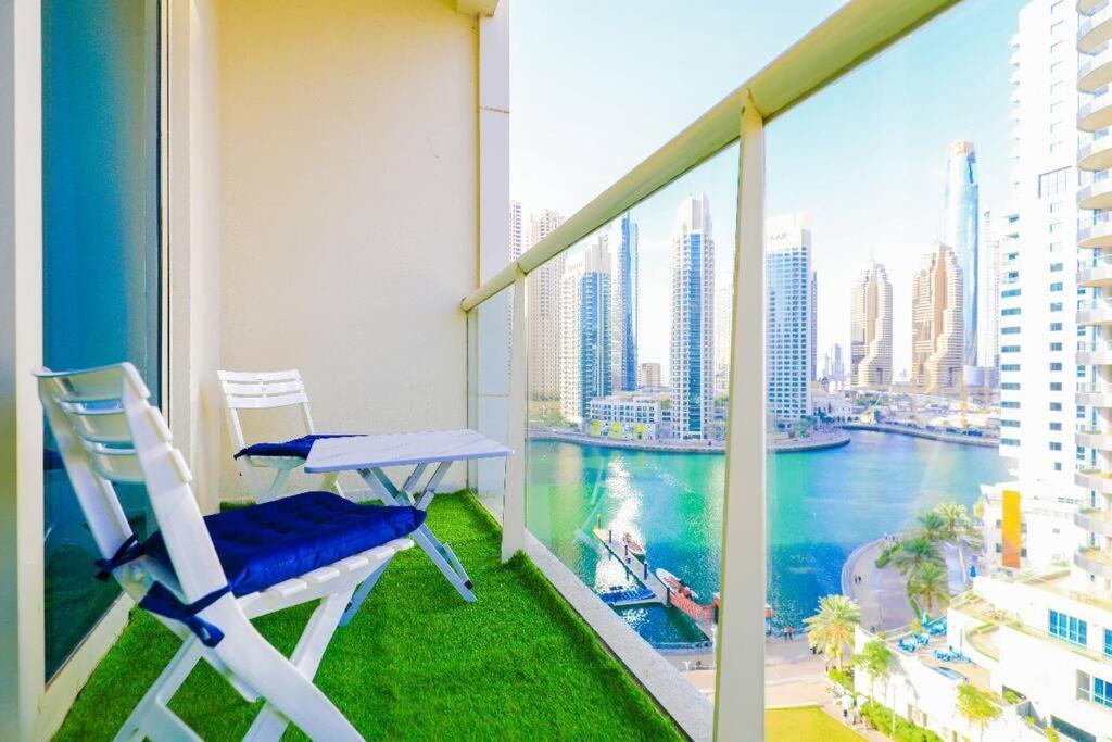 Appartamento Elegant Marina View King Bed